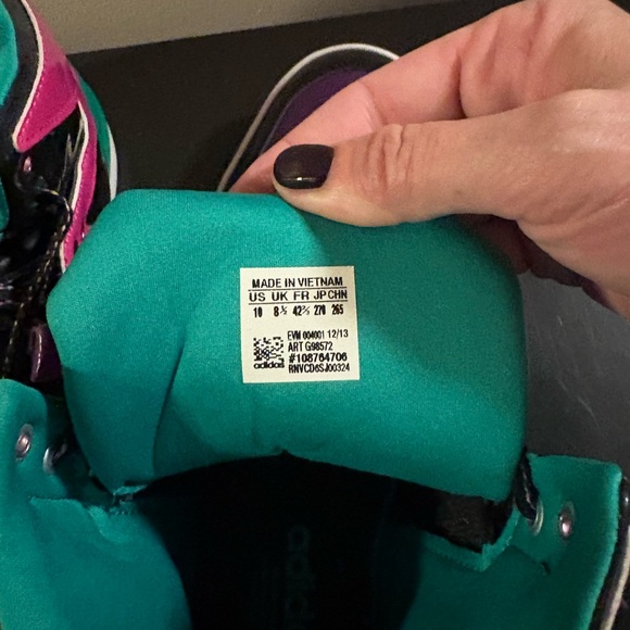 Rare Women’s Adidas High Tops! Size 10. Only wore in the house. Super colorful! - Picture 5 of 6